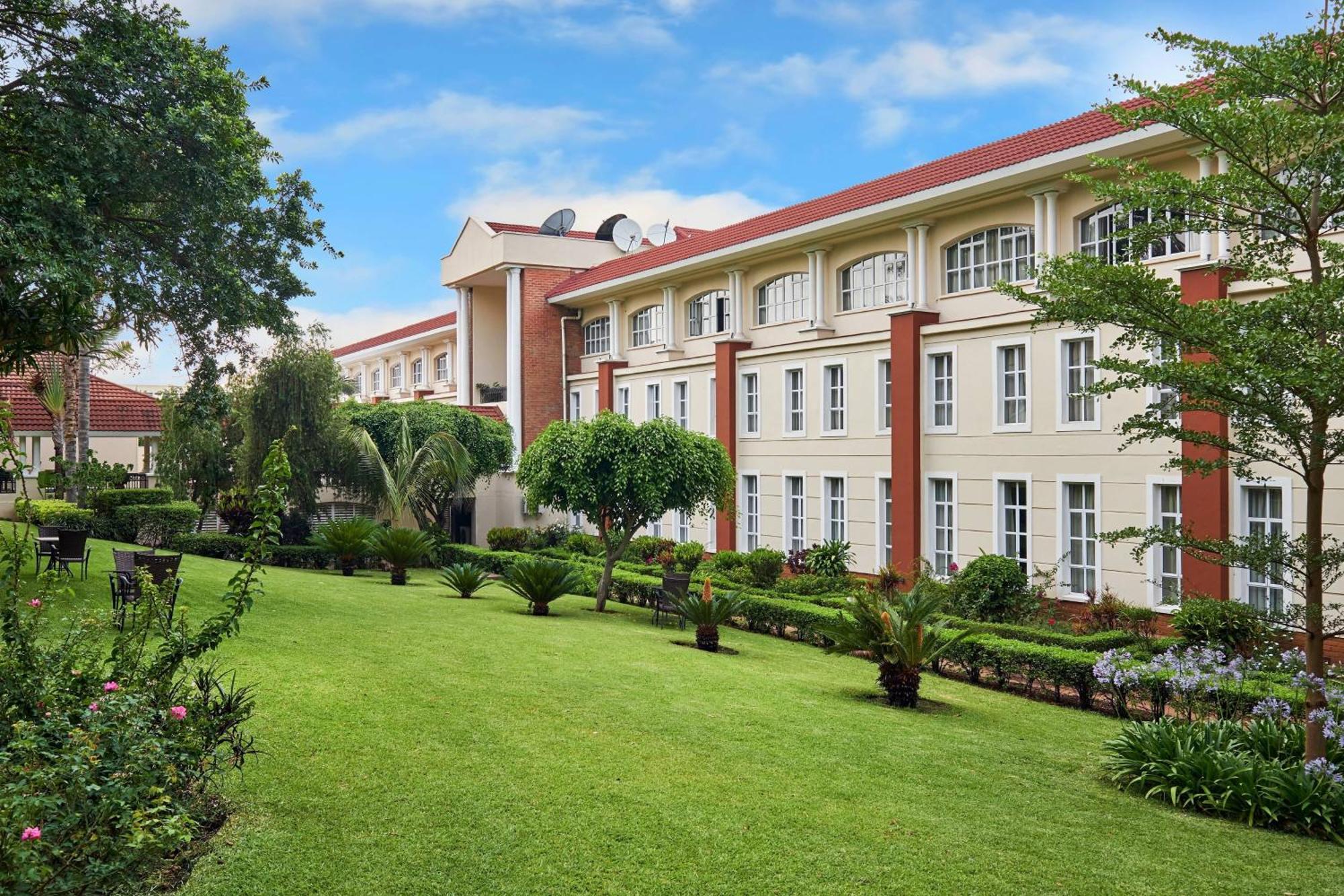 Protea Hotel By Marriott Blantyre Ryalls Extérieur photo