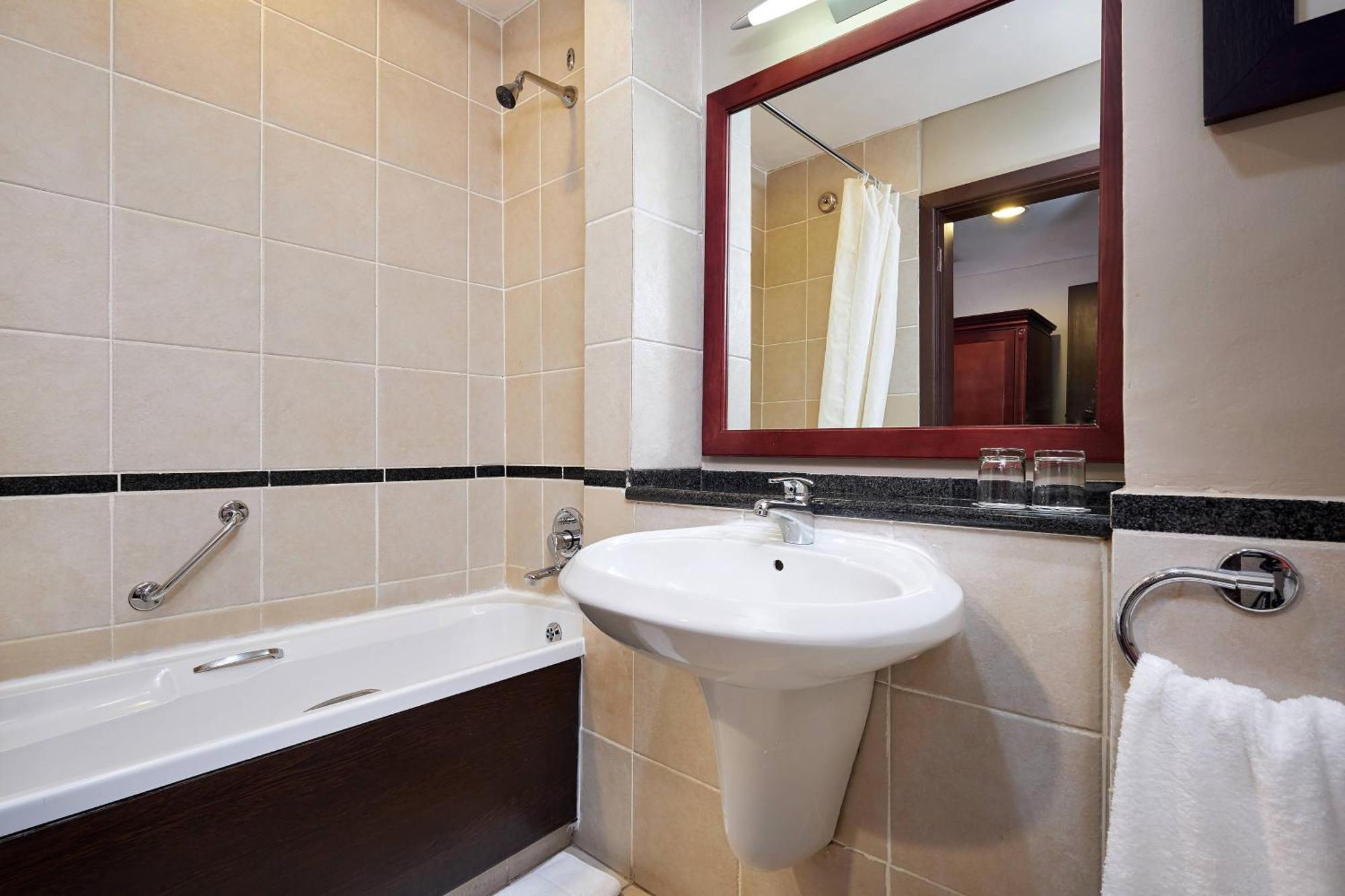 Protea Hotel By Marriott Blantyre Ryalls Extérieur photo